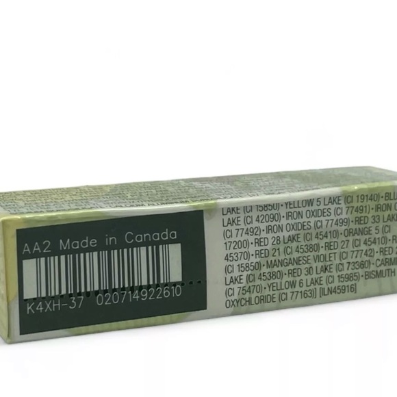 Clinique Dramatically Different Lipstick in 10 Shy lot of 2 tubes full Size New - Picture 4 of 5